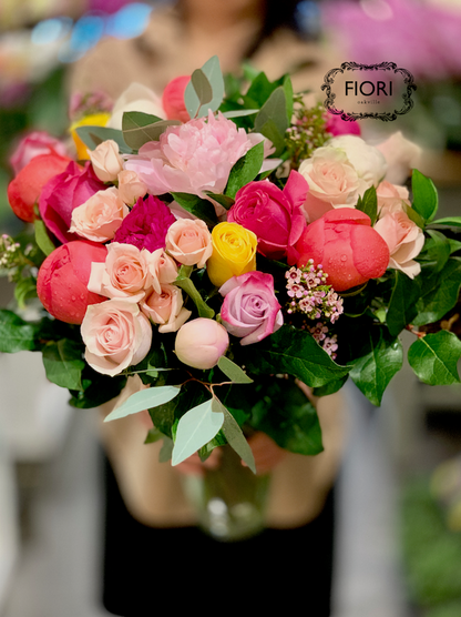 Order Mothers Day peonies flowers and gift sets  online delivery in Oakville florist Milton Mississauga  Burlington Toronto Hamilton